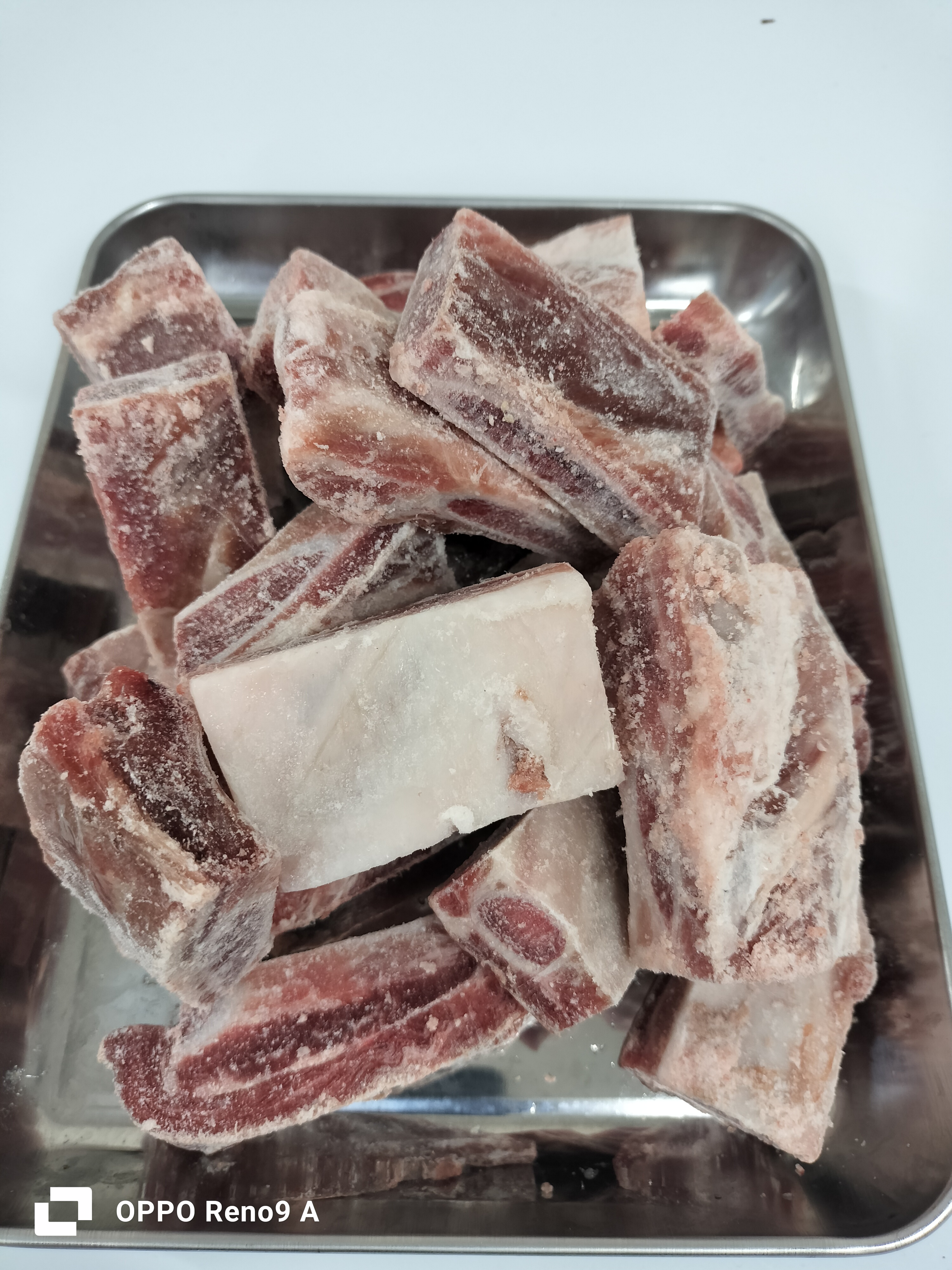 ဝက်နံရိုးသား(1kg)