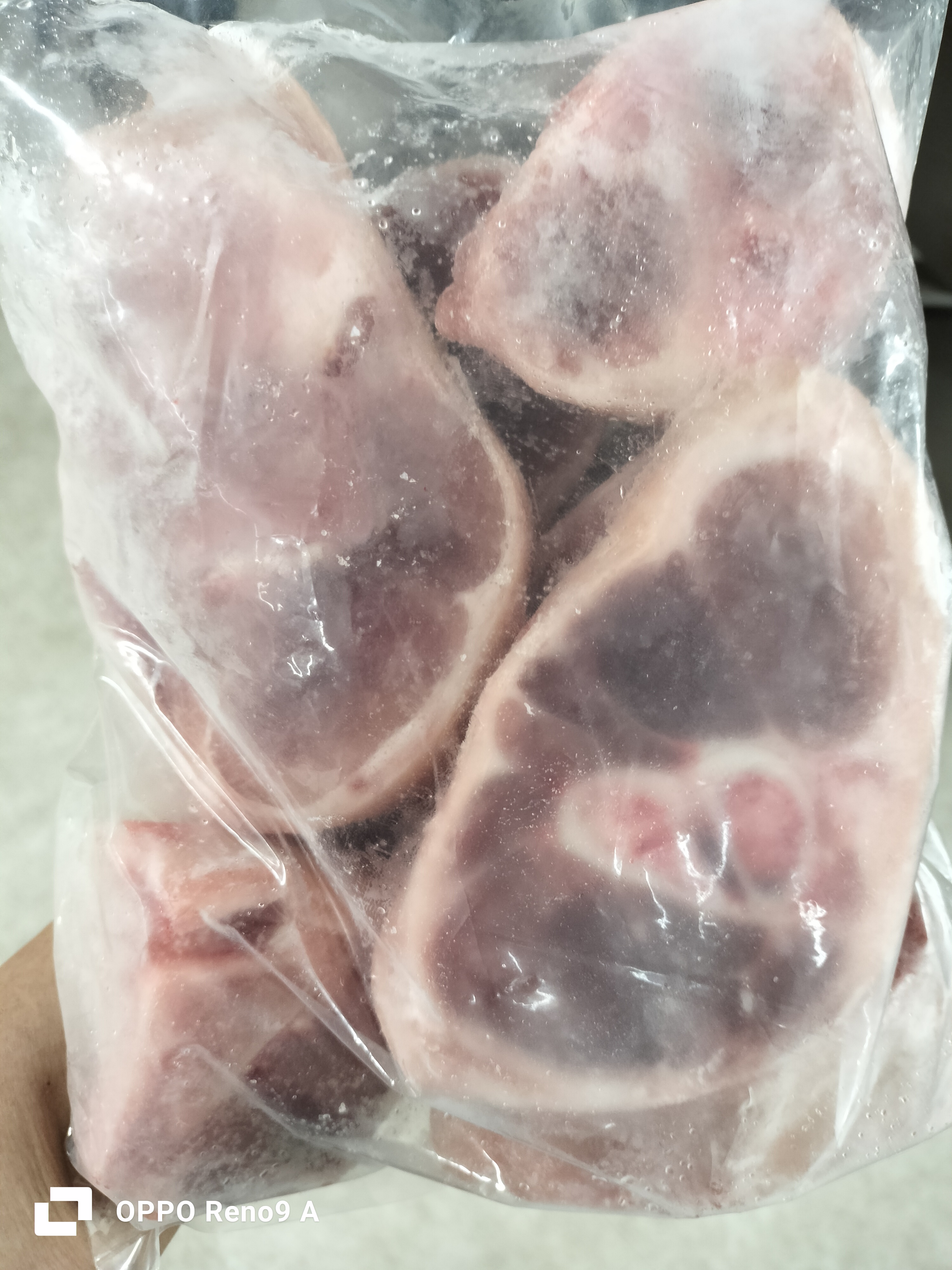 ဝက်လက်မောင်းသား(1kg)