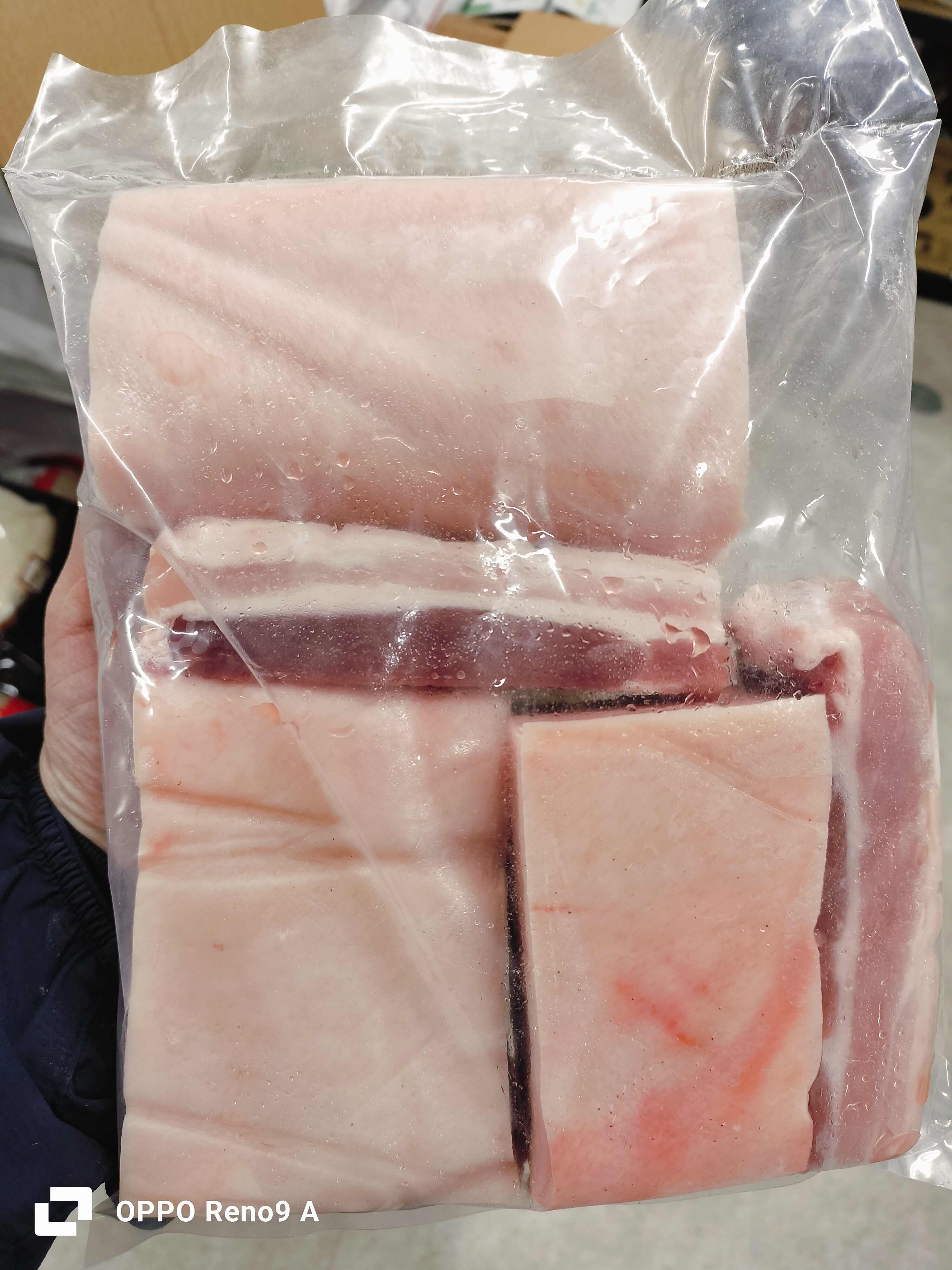 ဝက်သုံးထပ်သား1kg