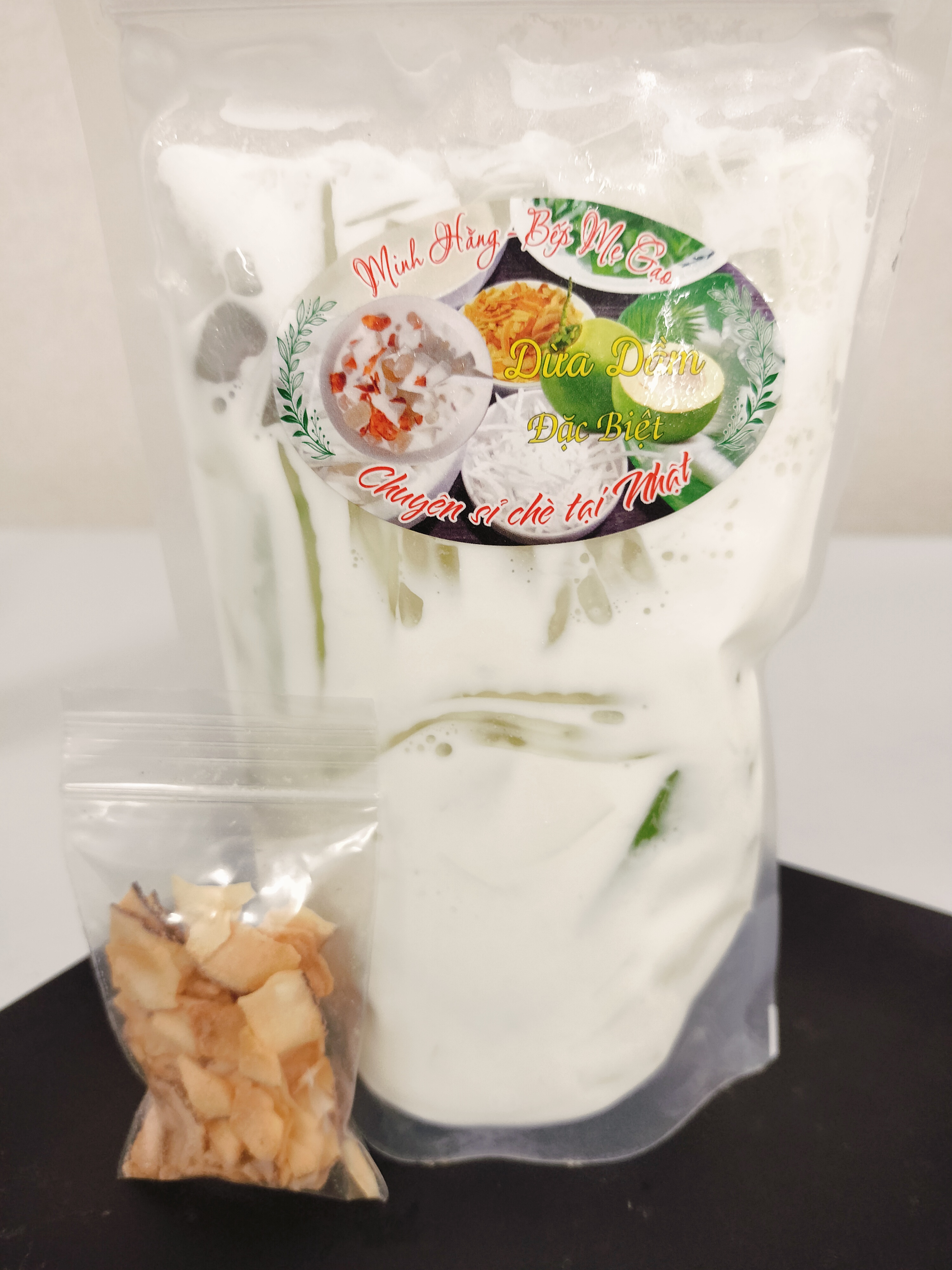 ❄️အုန်းနို့ဖာလူဒါ❄️