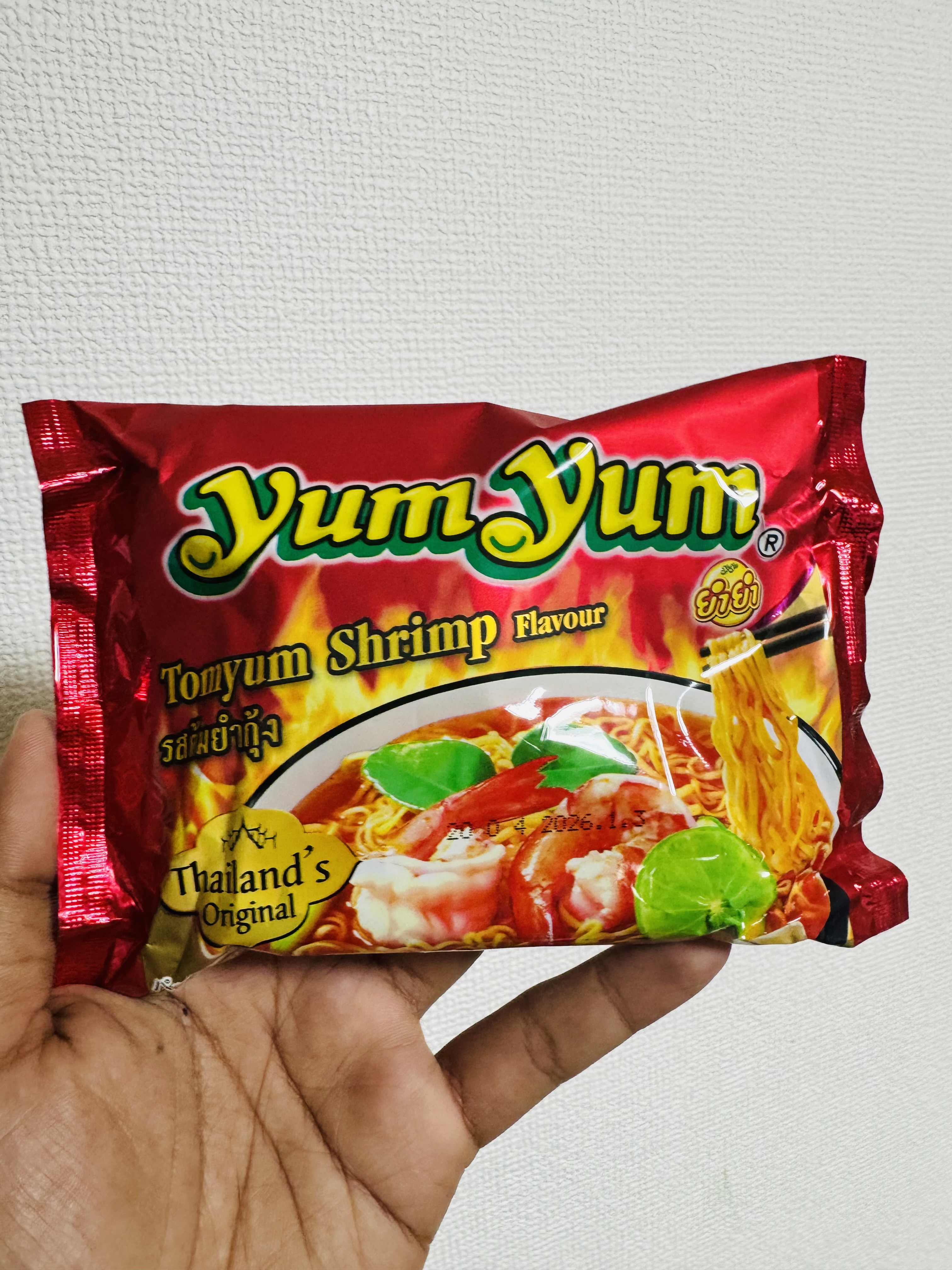 ယံယံ tomyum shrimp flavour